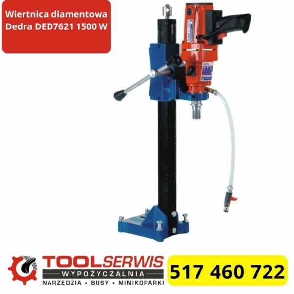 Wiertnica do betonu Dedra DED7621 podczas wiercenia w betonie